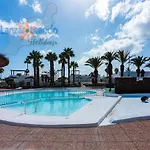 Coronas 48 Apartment